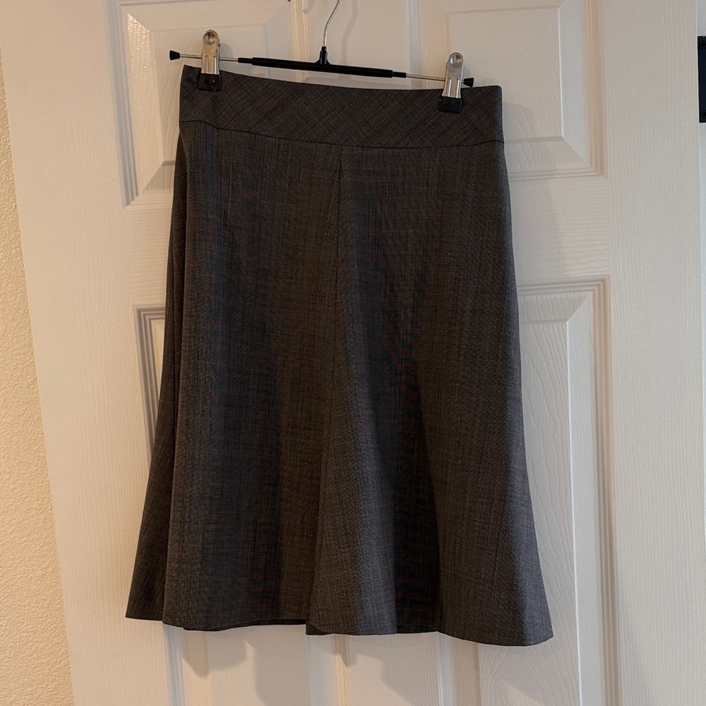 Banana Republic Classic Gray A-Line Women's Skirt